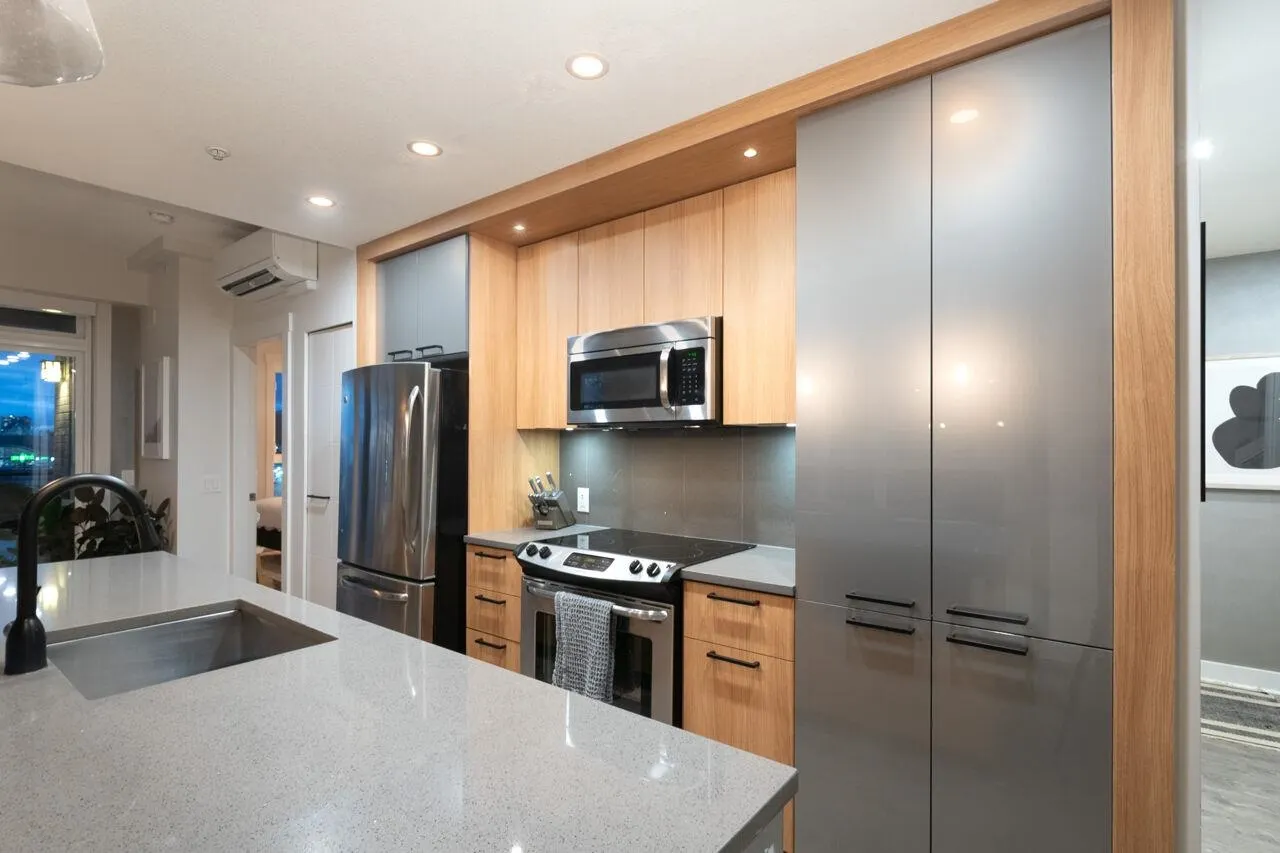 733 W 14th Street #417