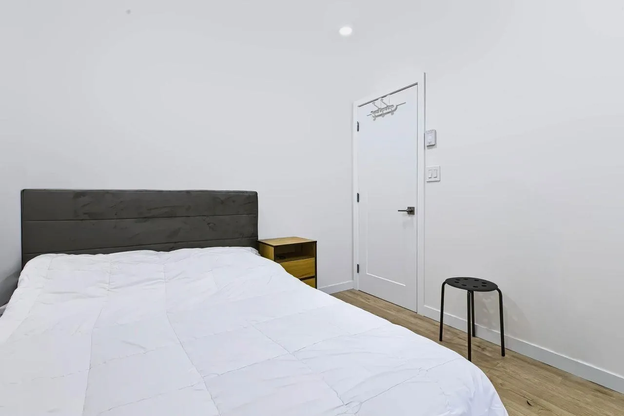1135 Cartier Avenue #3