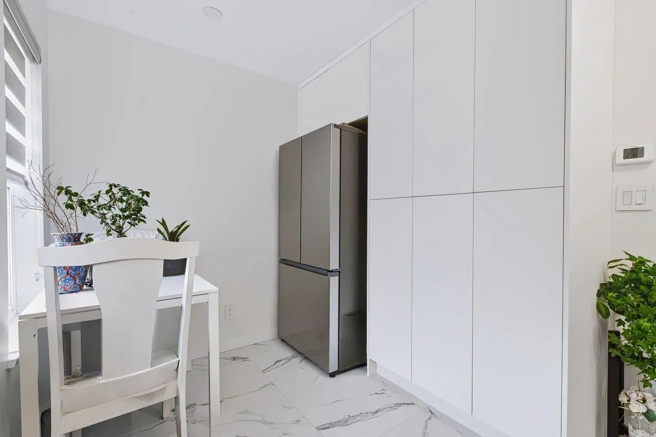 1135 Cartier Avenue #3