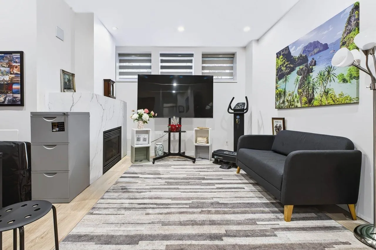 1135 Cartier Avenue #3
