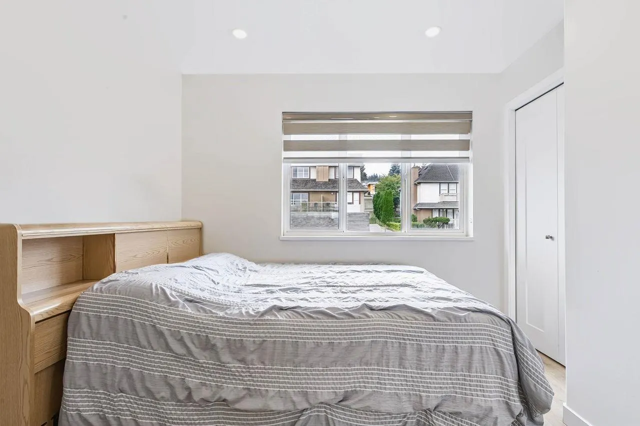 1135 Cartier Avenue #3