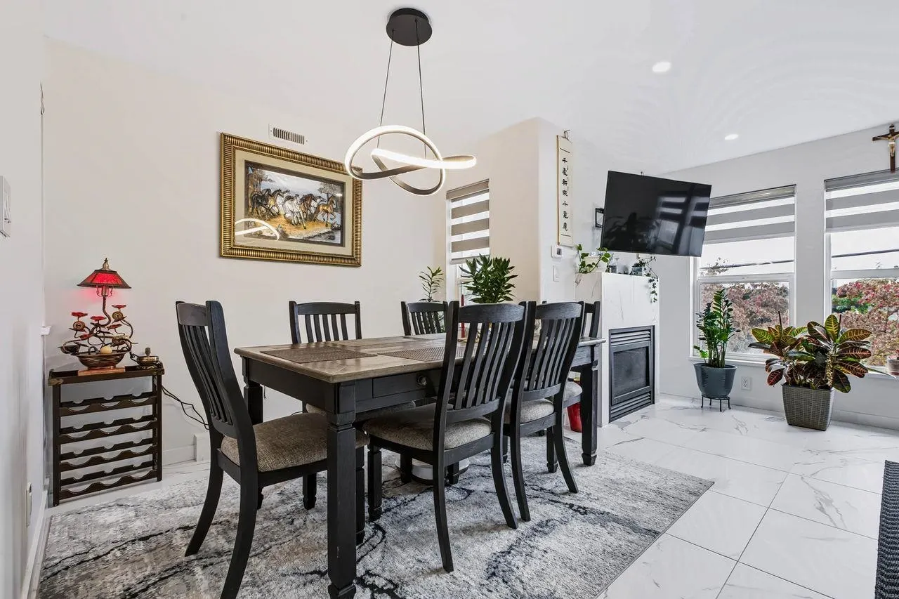1135 Cartier Avenue #3