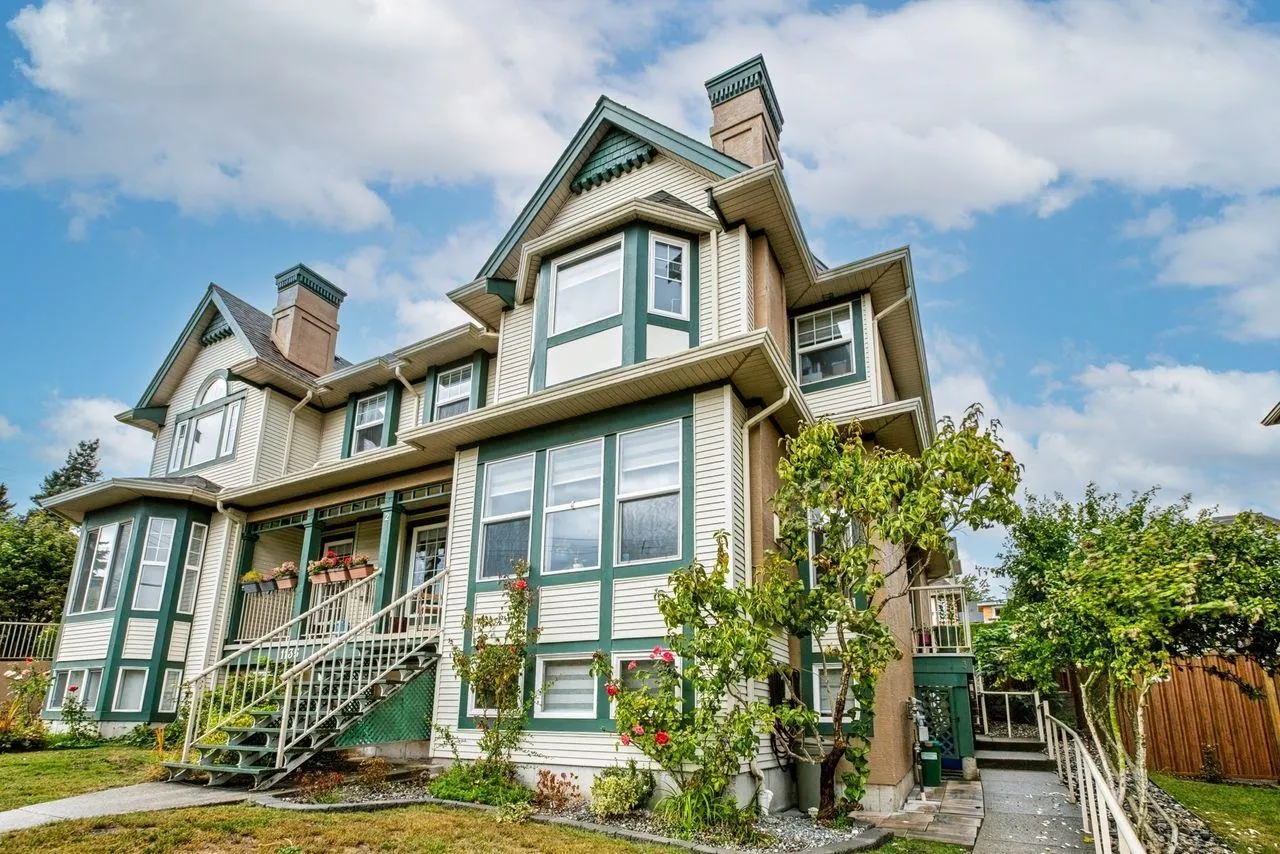 1135 Cartier Avenue #3