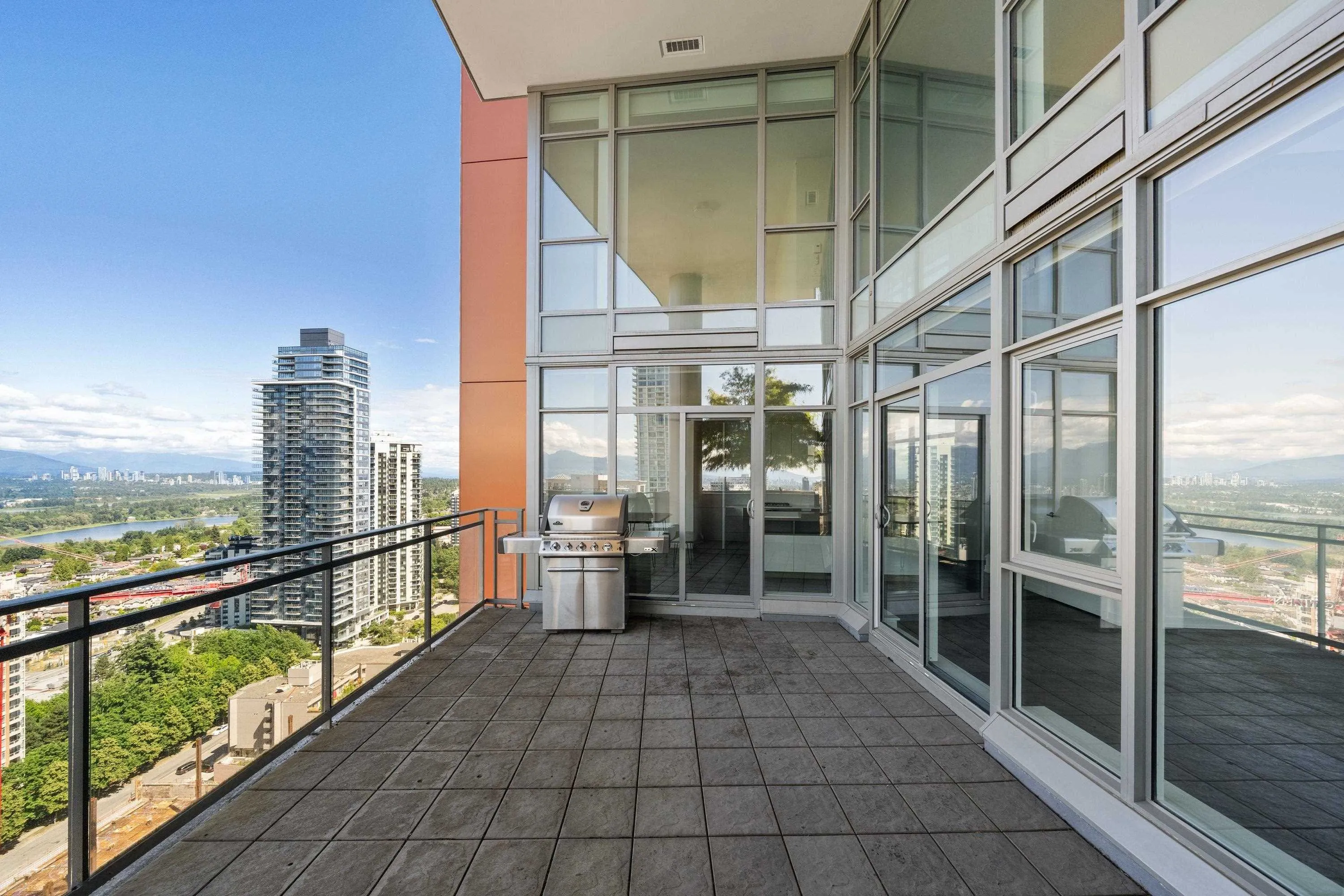 4688 Kingsway #2803