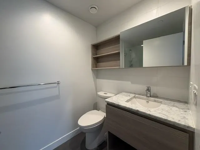 657 Whiting Way #2907