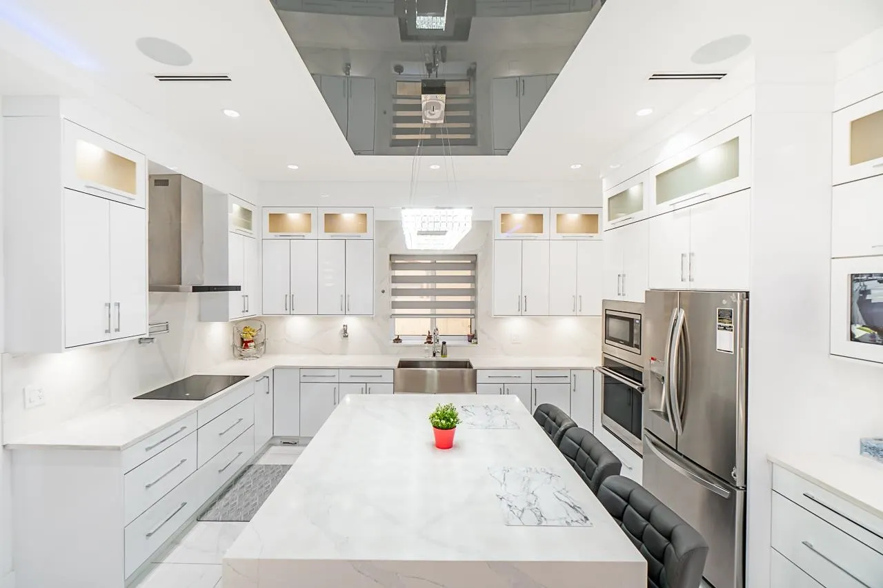 9076 147 Street