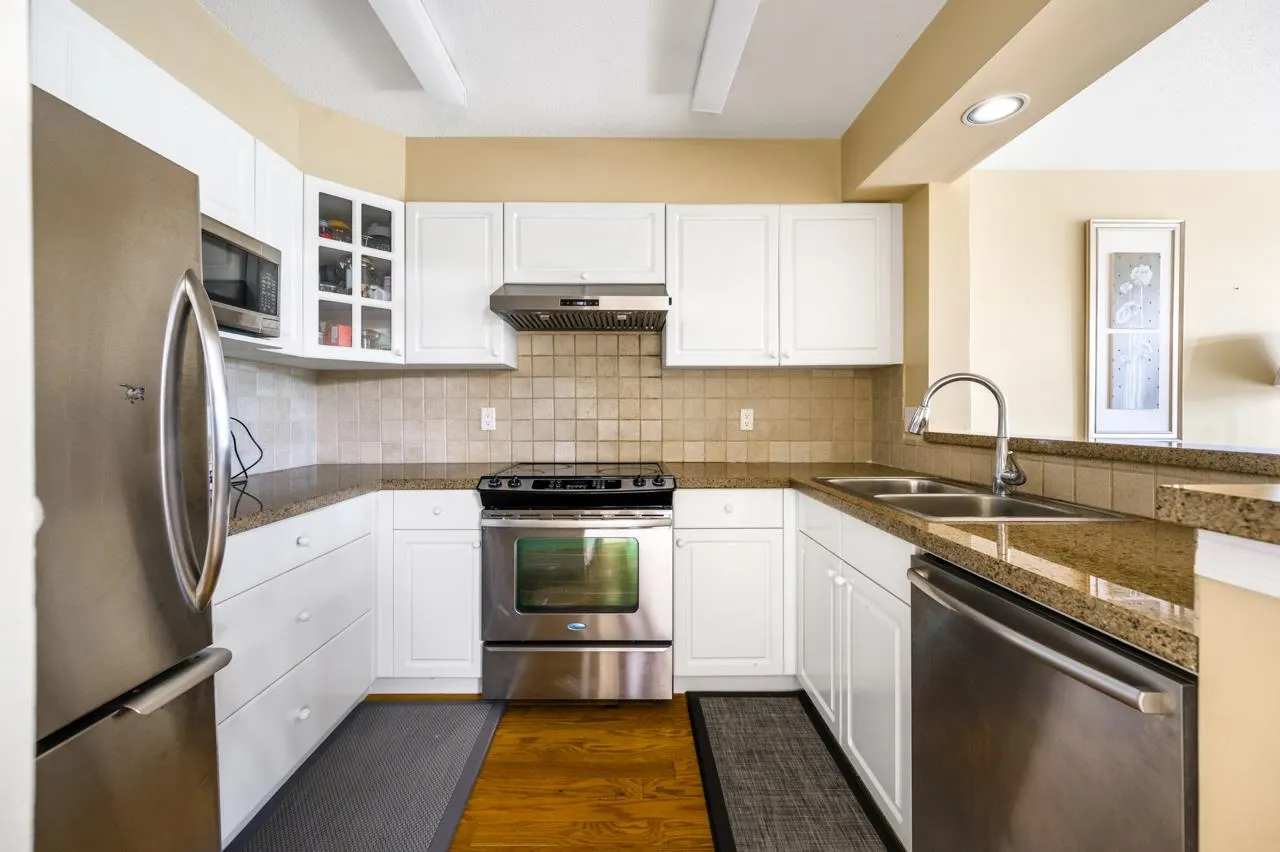 5775 Hampton Place #1204