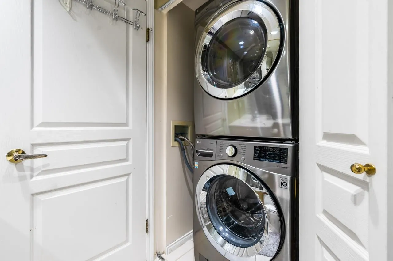 5775 Hampton Place #1204