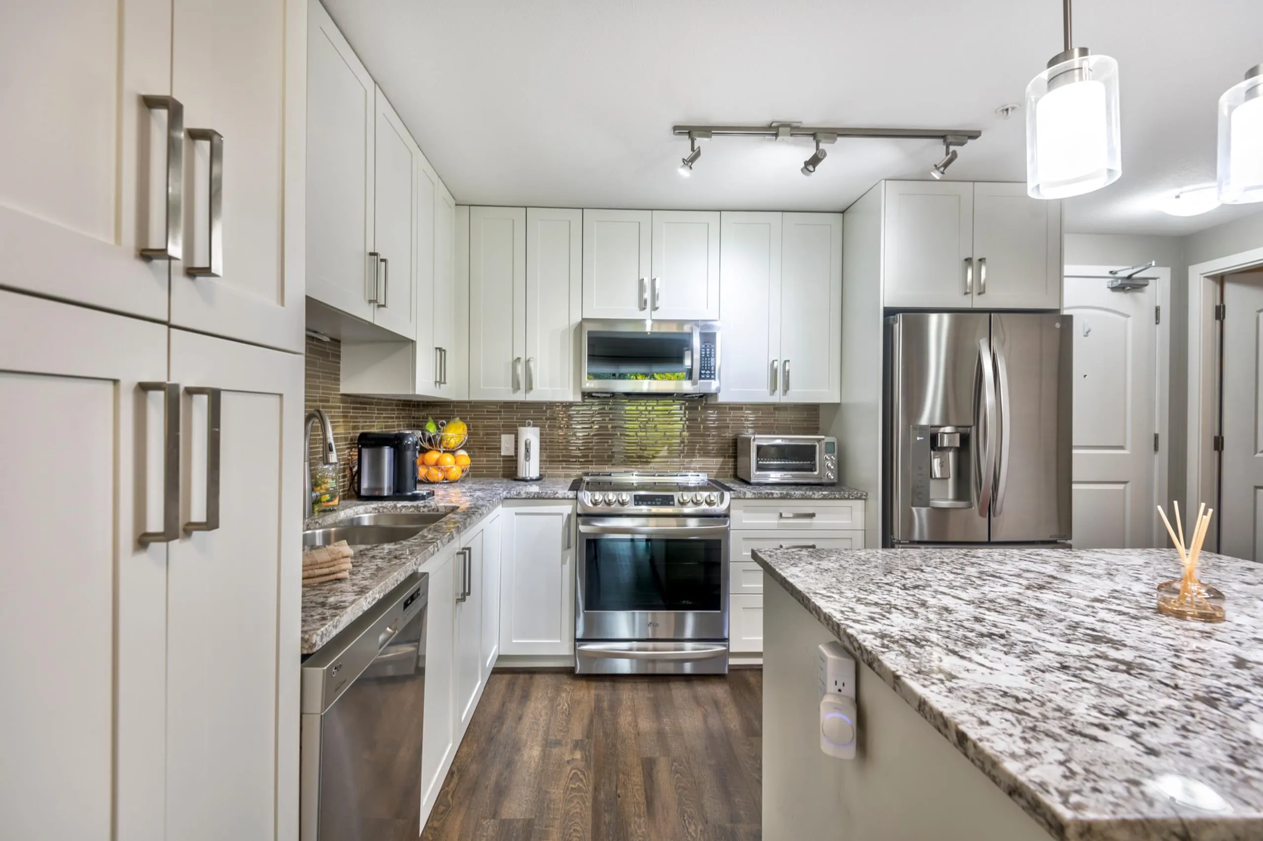 6470 194 Street #306