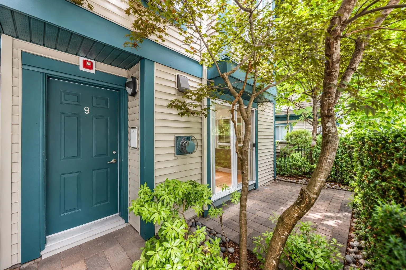 288 St. Davids Avenue #9