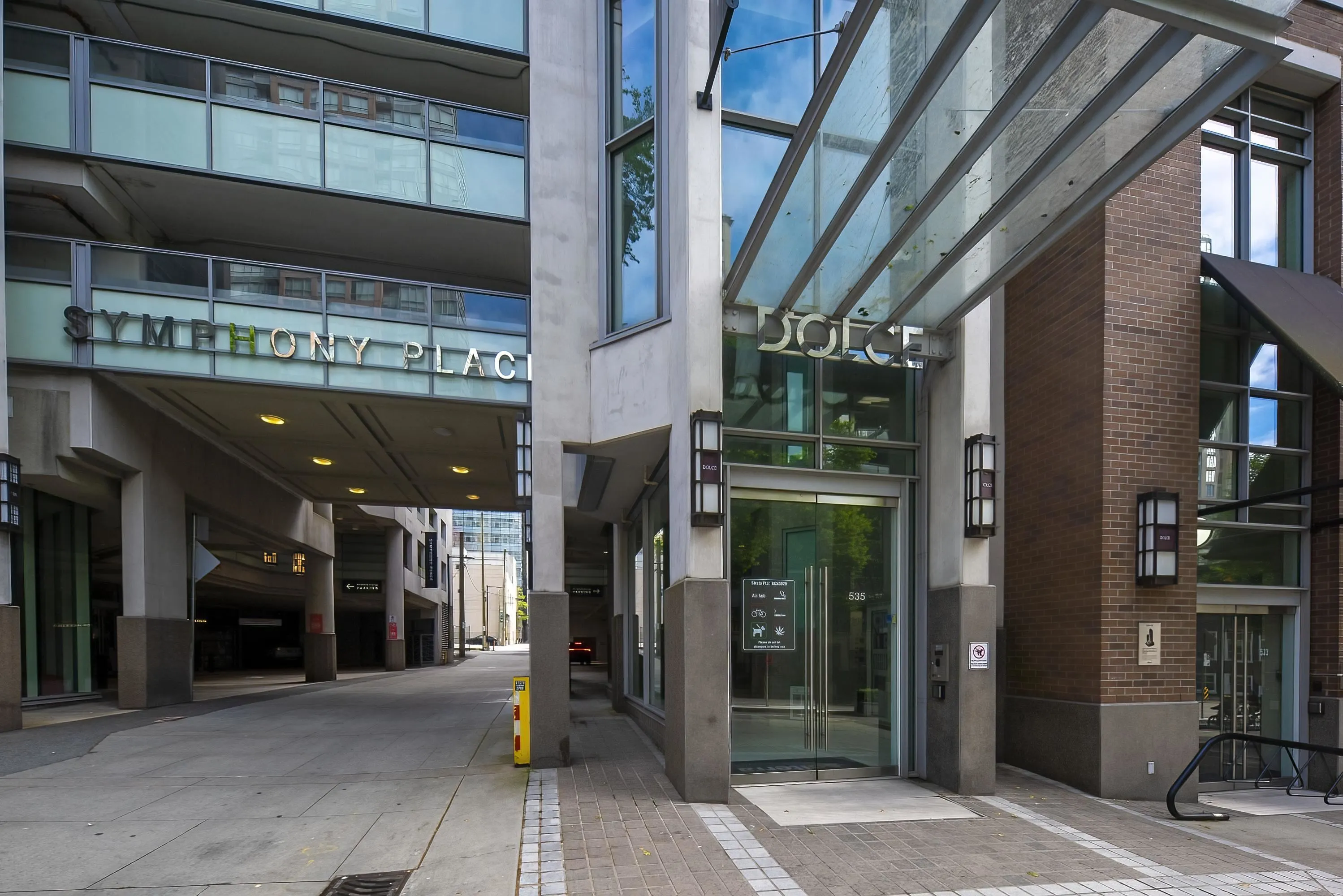 535 Smithe Street #2306
