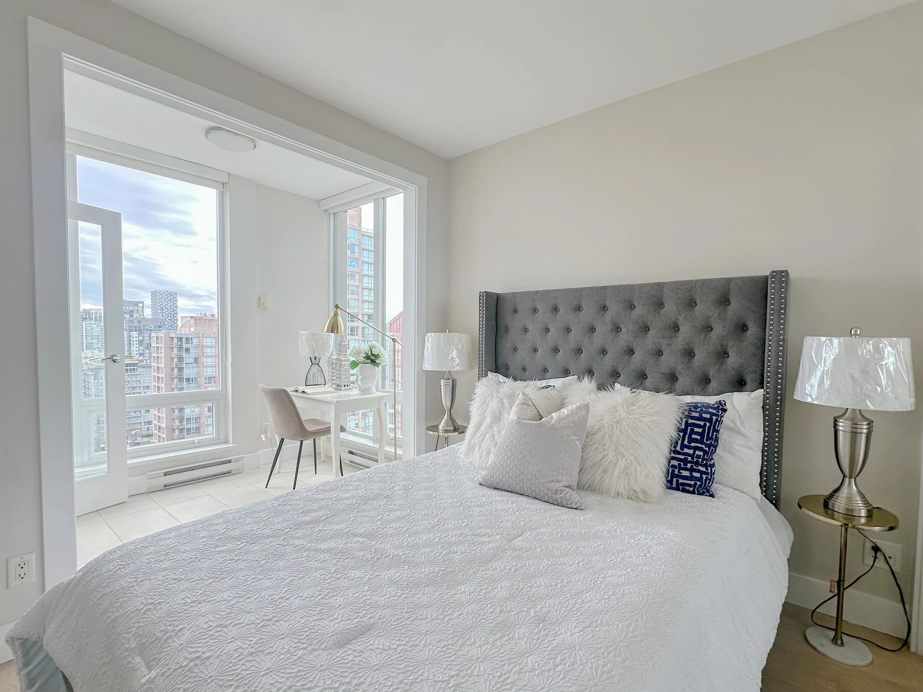 535 Smithe Street #2306