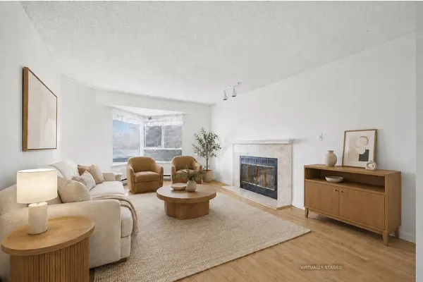 1215 Lansdowne Drive #411
