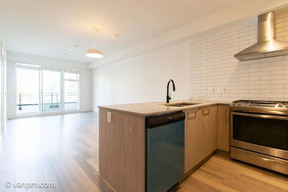 1012 Auckland Street #206
