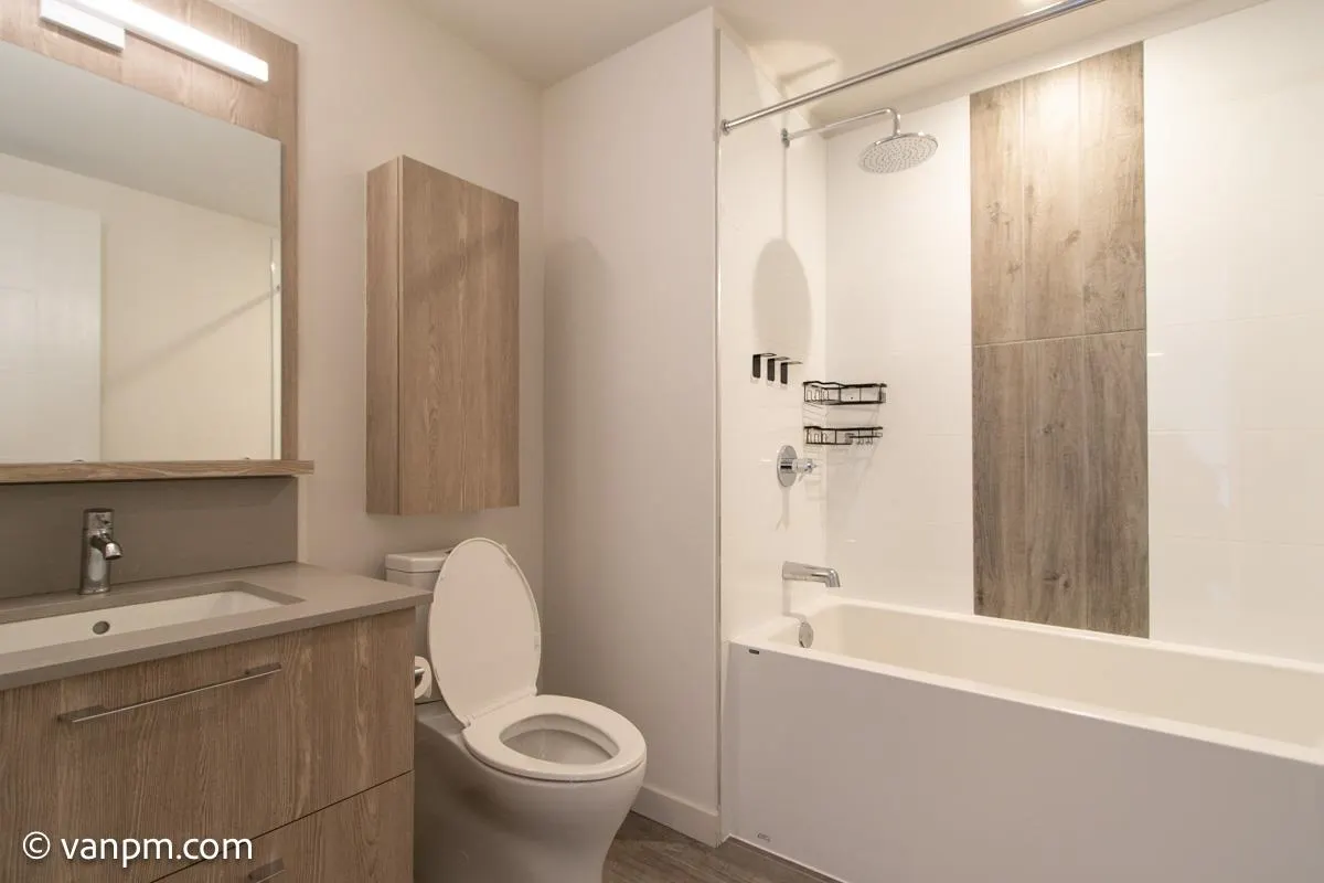 1012 Auckland Street #206