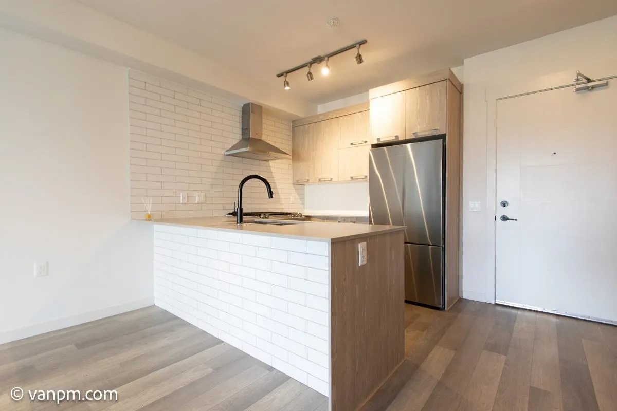 1012 Auckland Street #206
