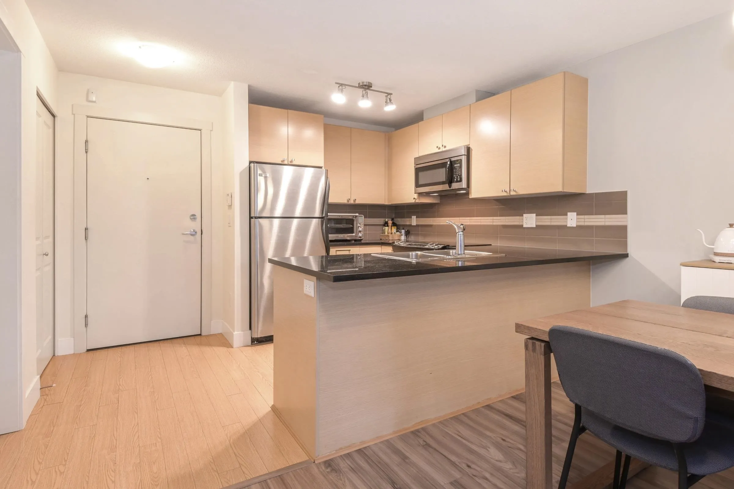 6500 194 Street #205