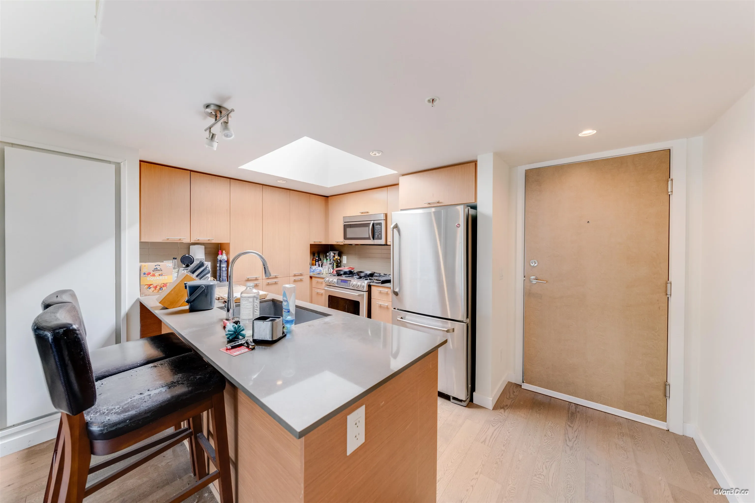 95 Moody Street #613