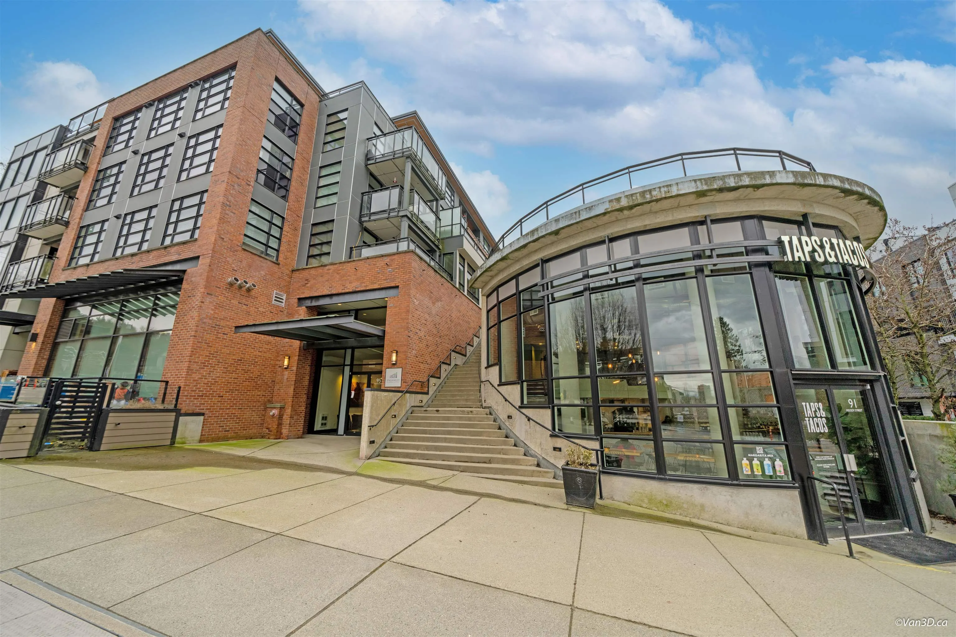 95 Moody Street #613