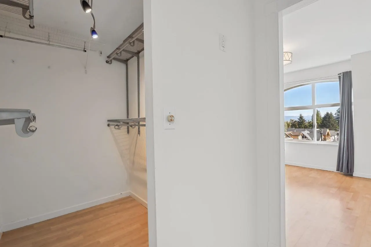3349 Dunbar Street #102