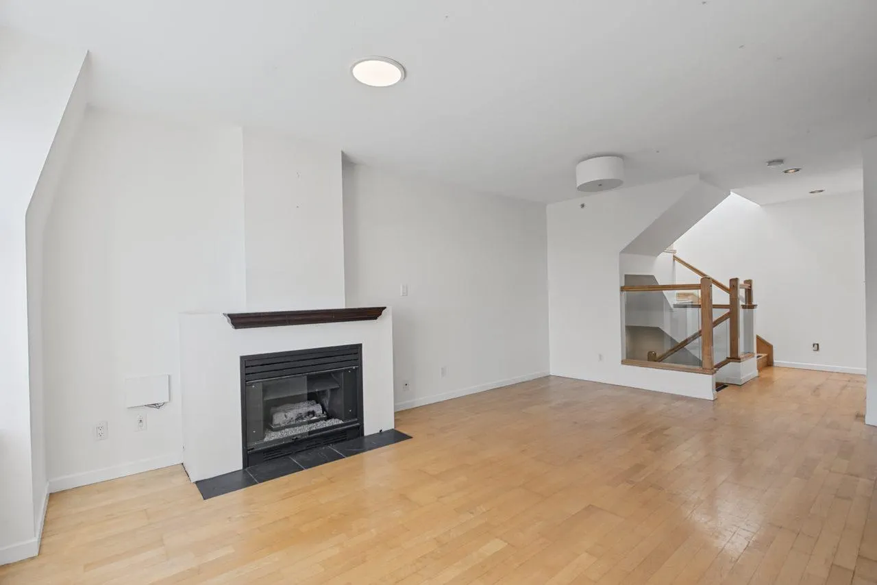 3349 Dunbar Street #102