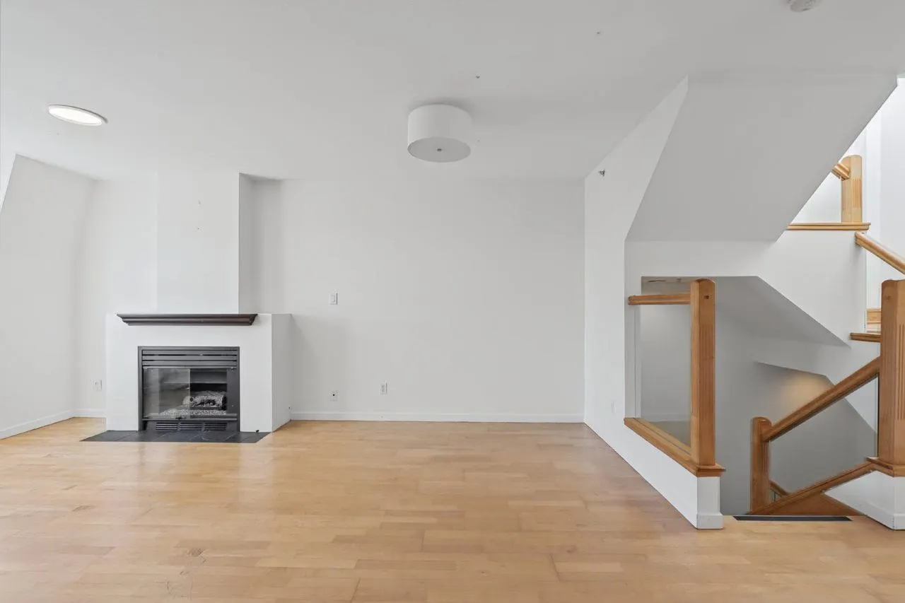 3349 Dunbar Street #102