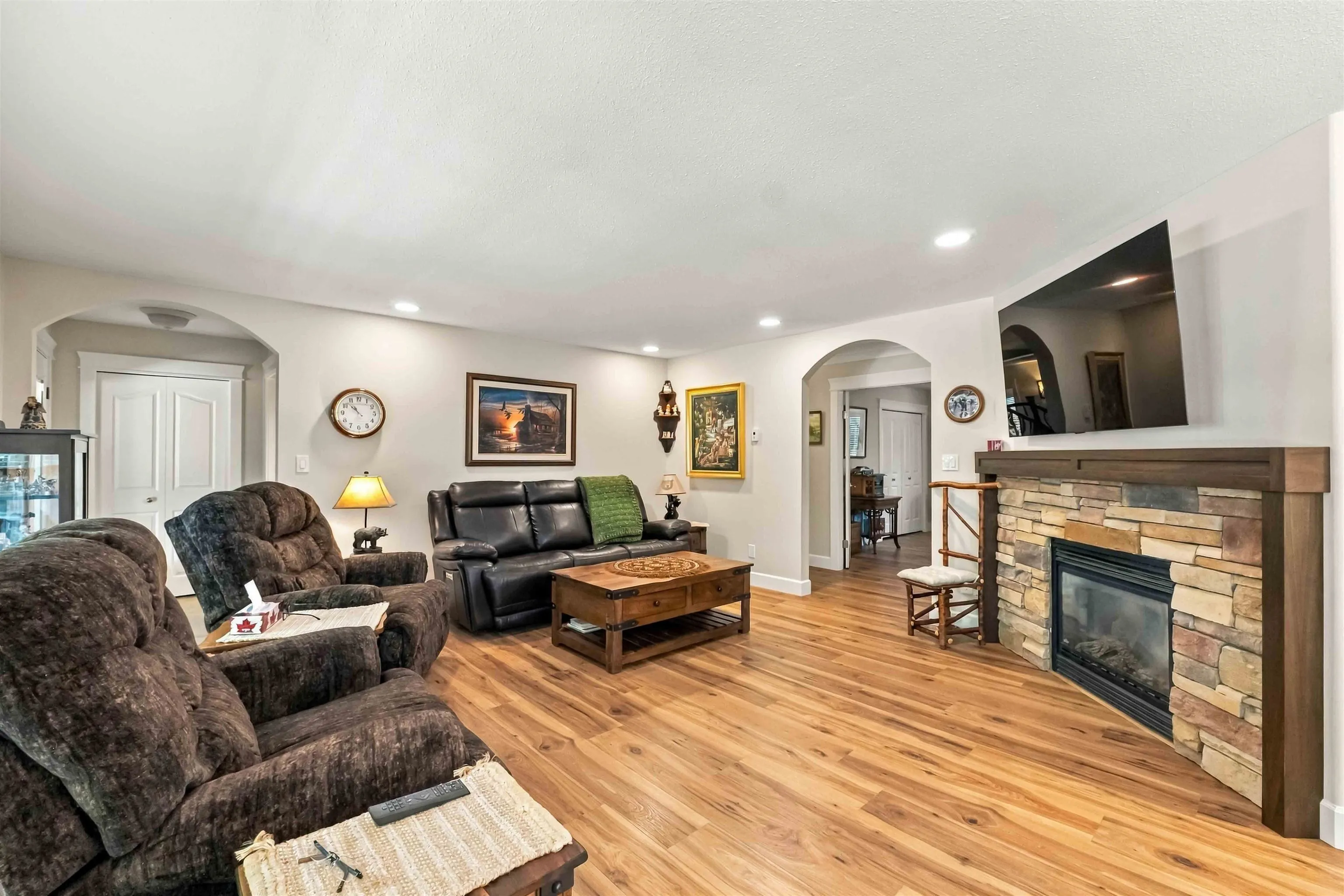 23100 129 Avenue #11