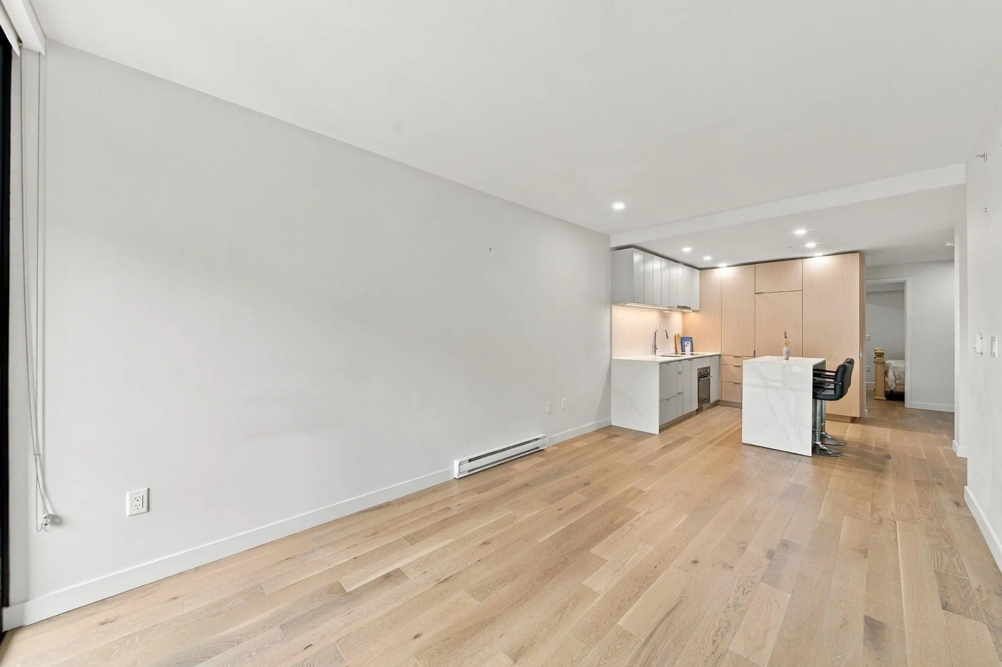 239 Keefer Street #507
