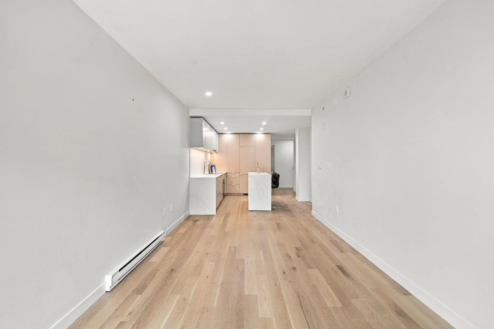 239 Keefer Street #507
