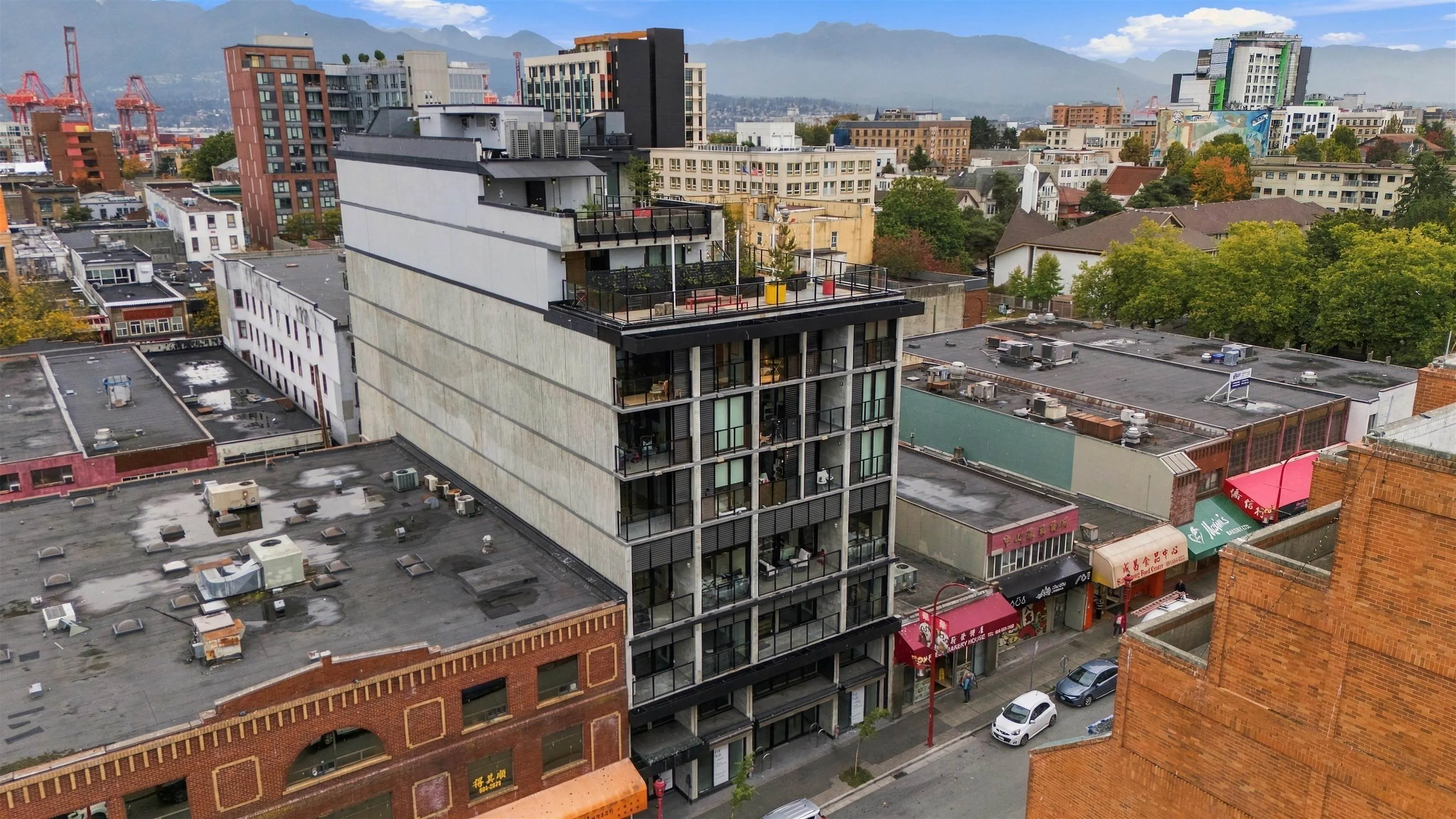 239 Keefer Street #507