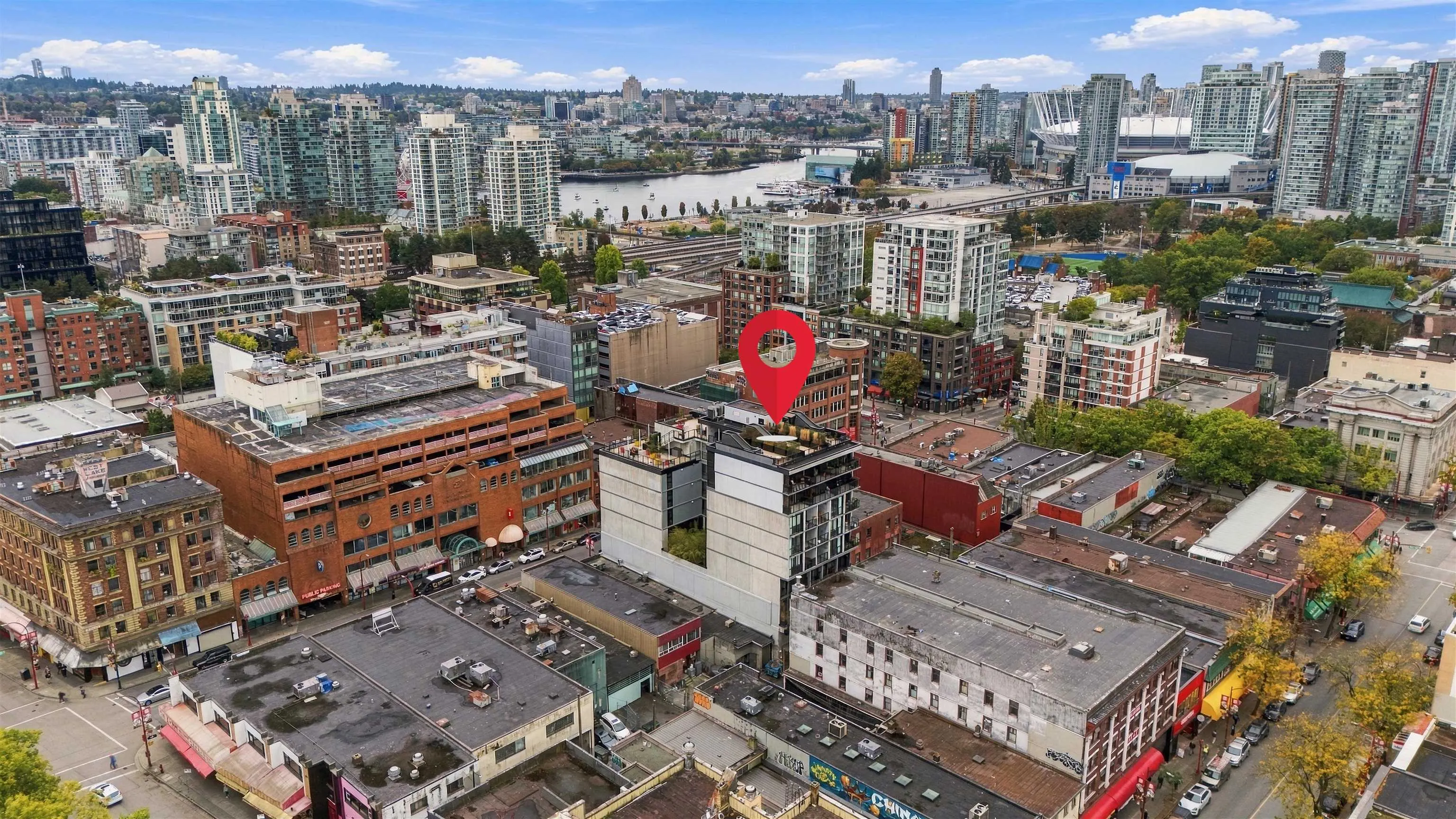 239 Keefer Street #507