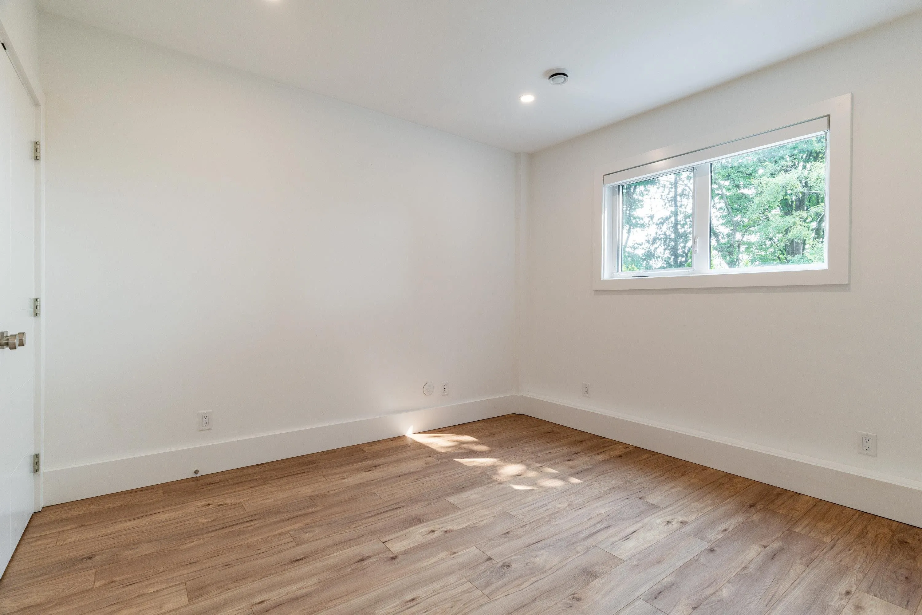 919 E 4th Street