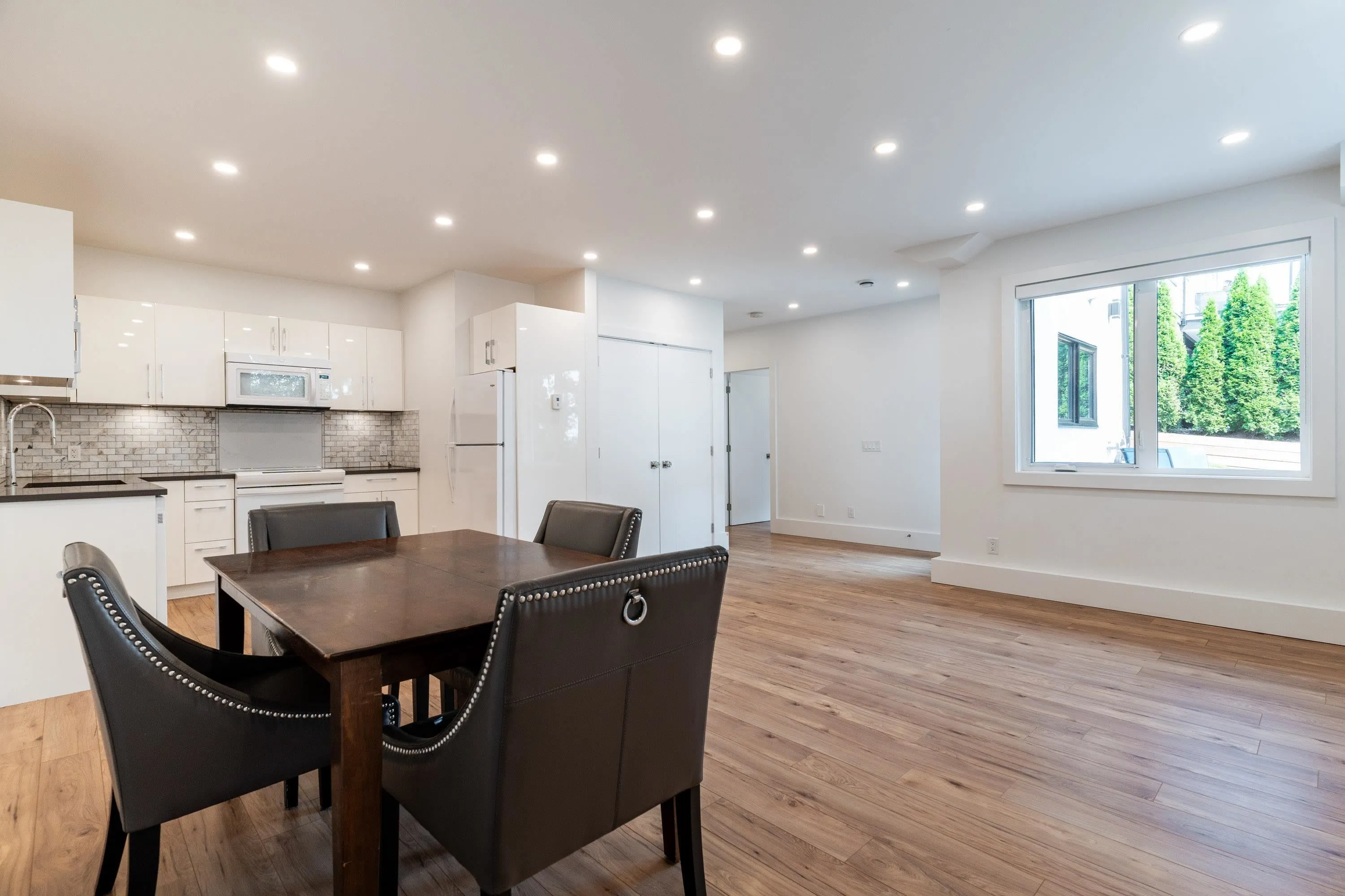 919 E 4th Street