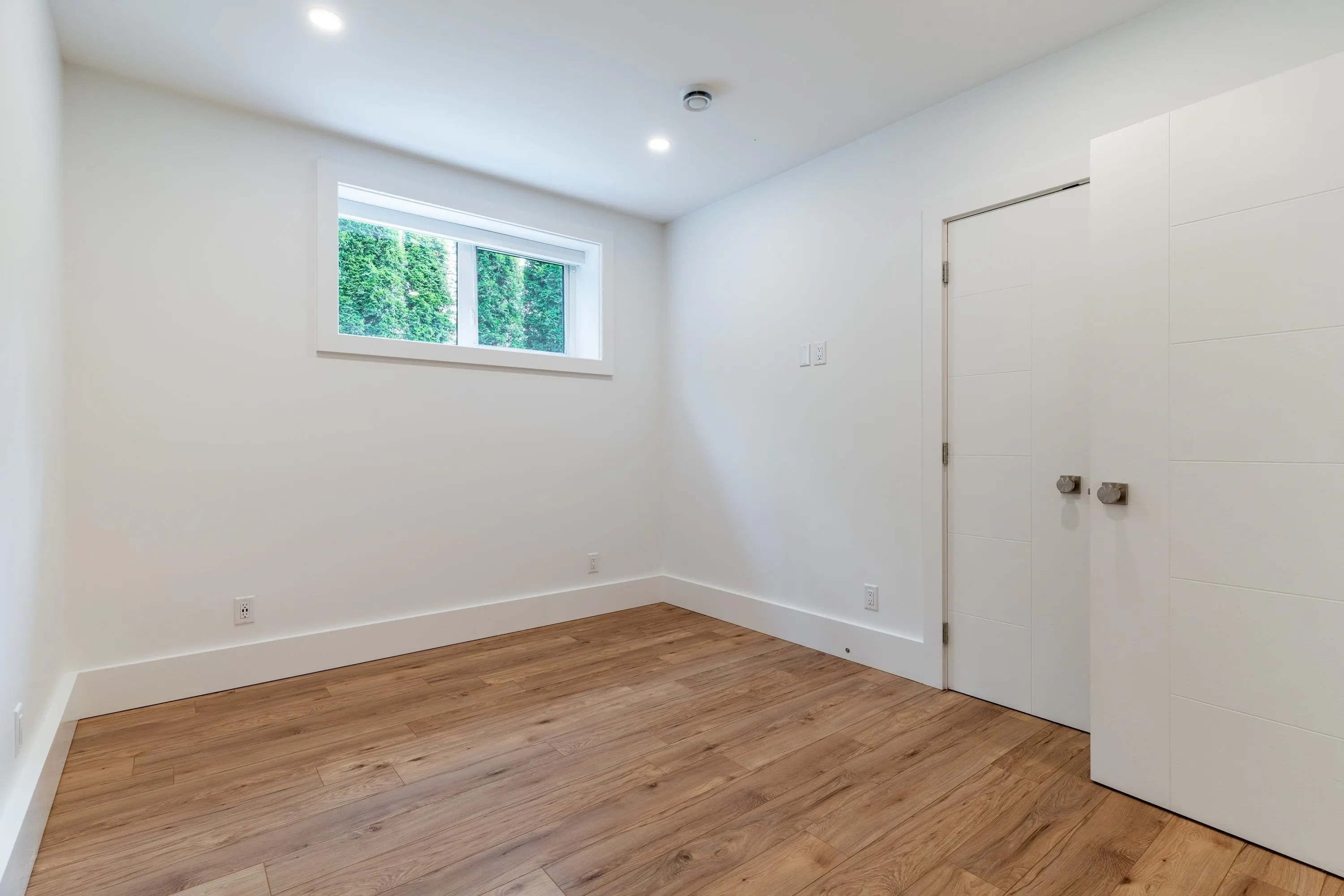919 E 4th Street