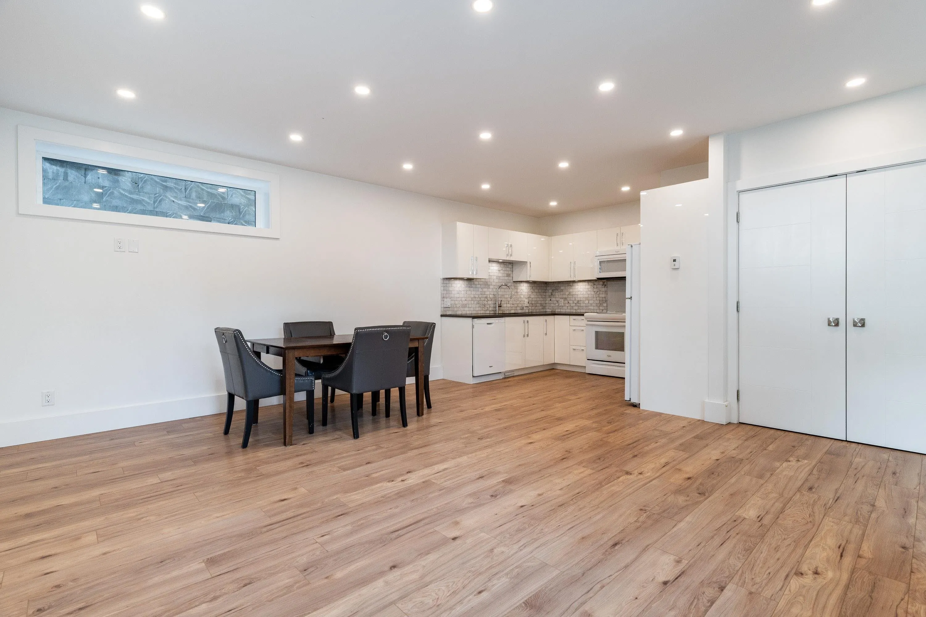 919 E 4th Street