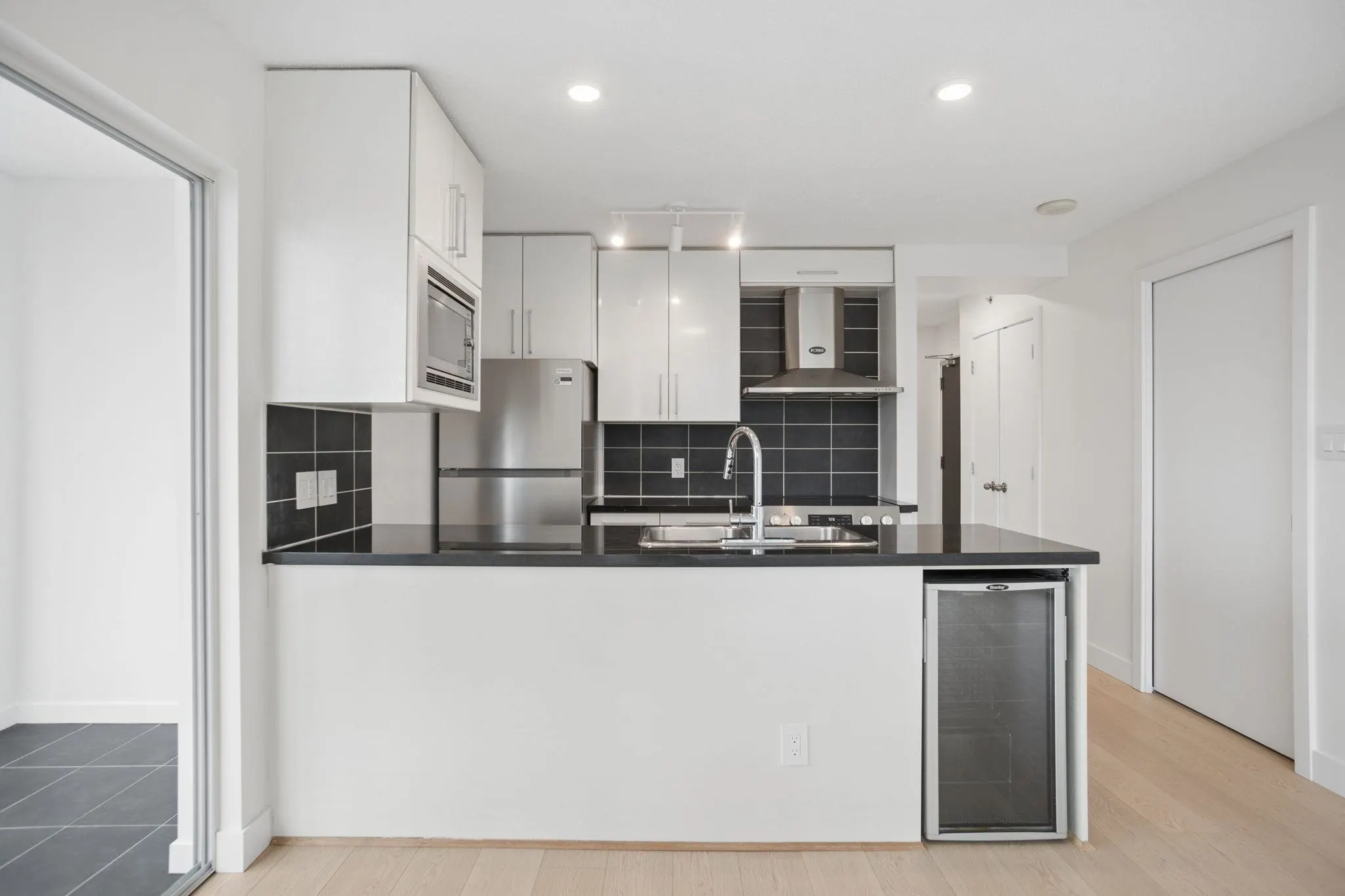 689 Abbott Street #2301