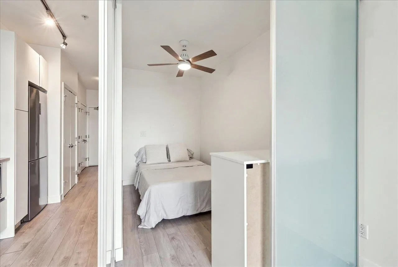 2141 E Hastings Street #401