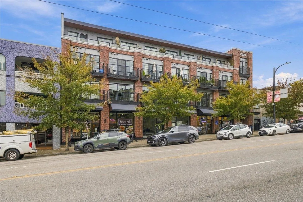 2141 E Hastings Street #401