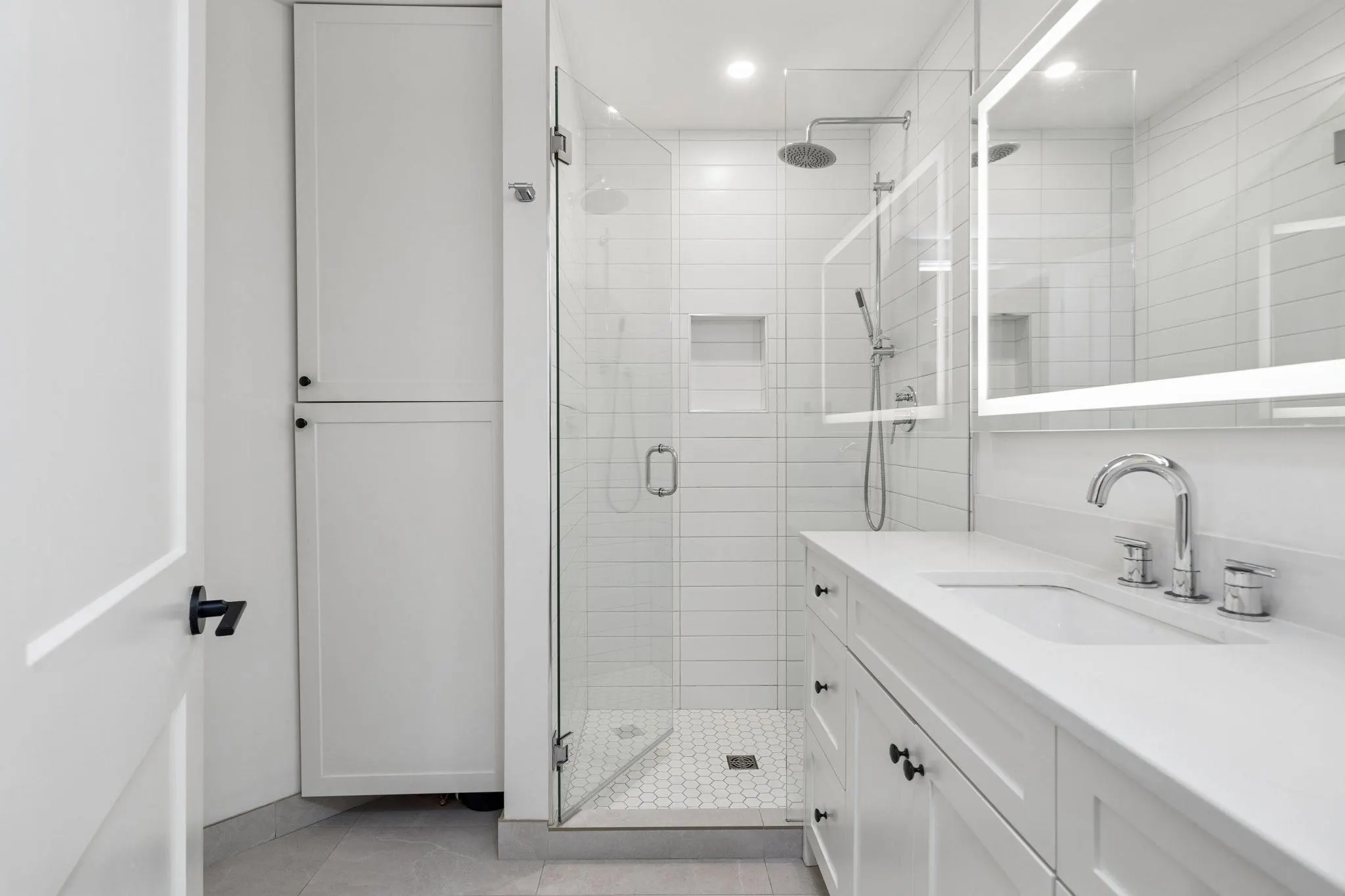 933 W 8th Avenue #103