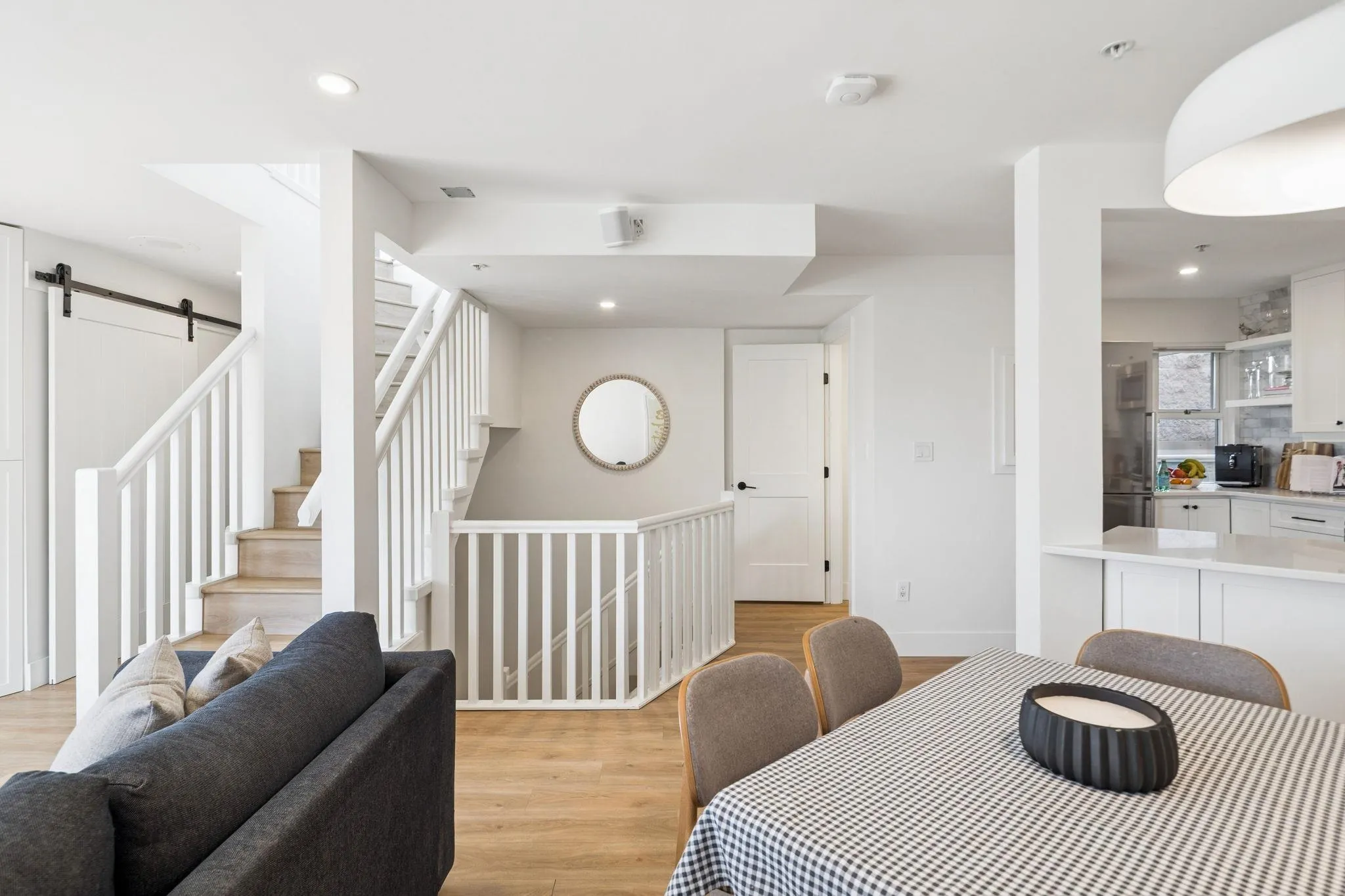 933 W 8th Avenue #103