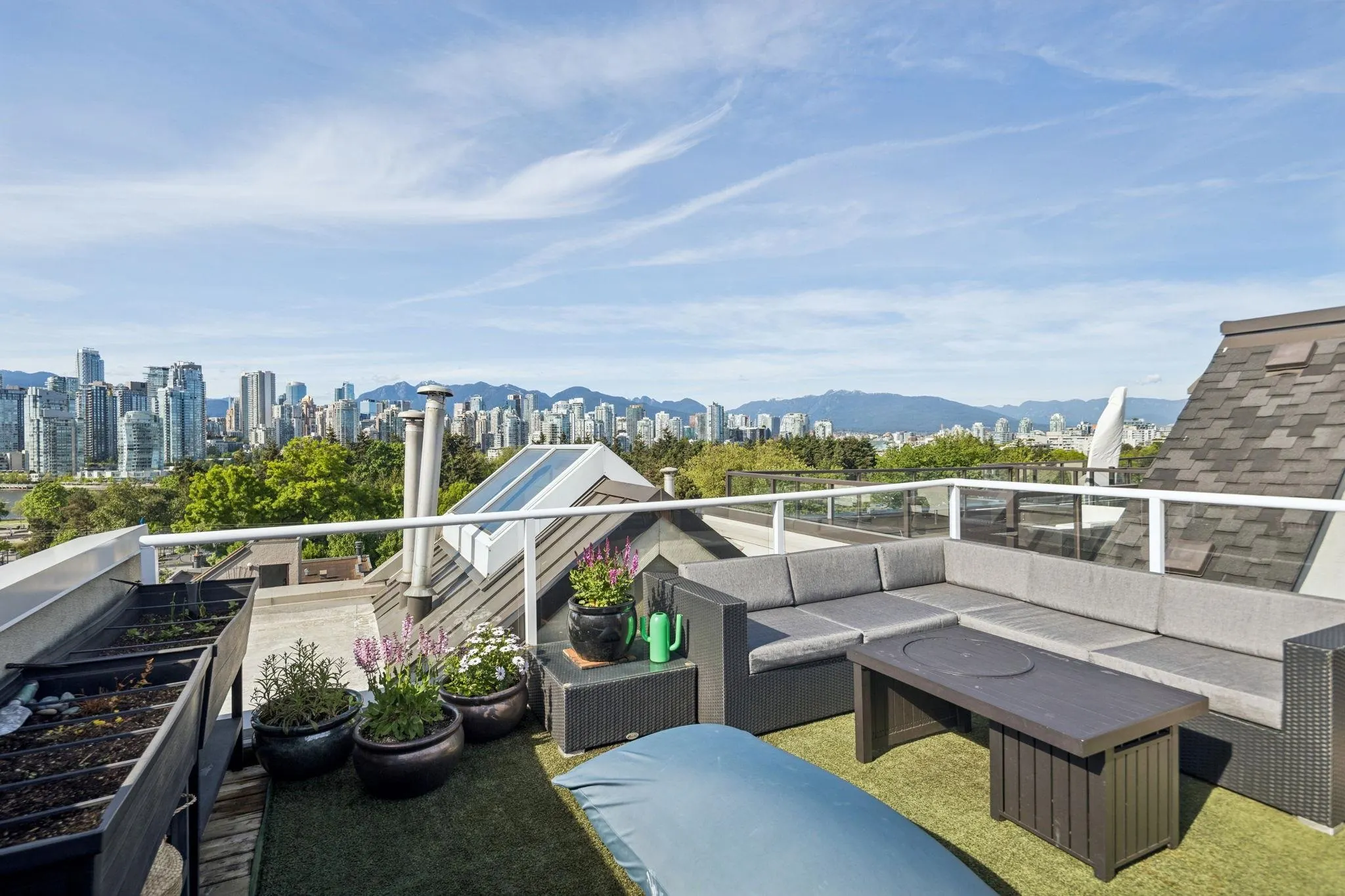 933 W 8th Avenue #103