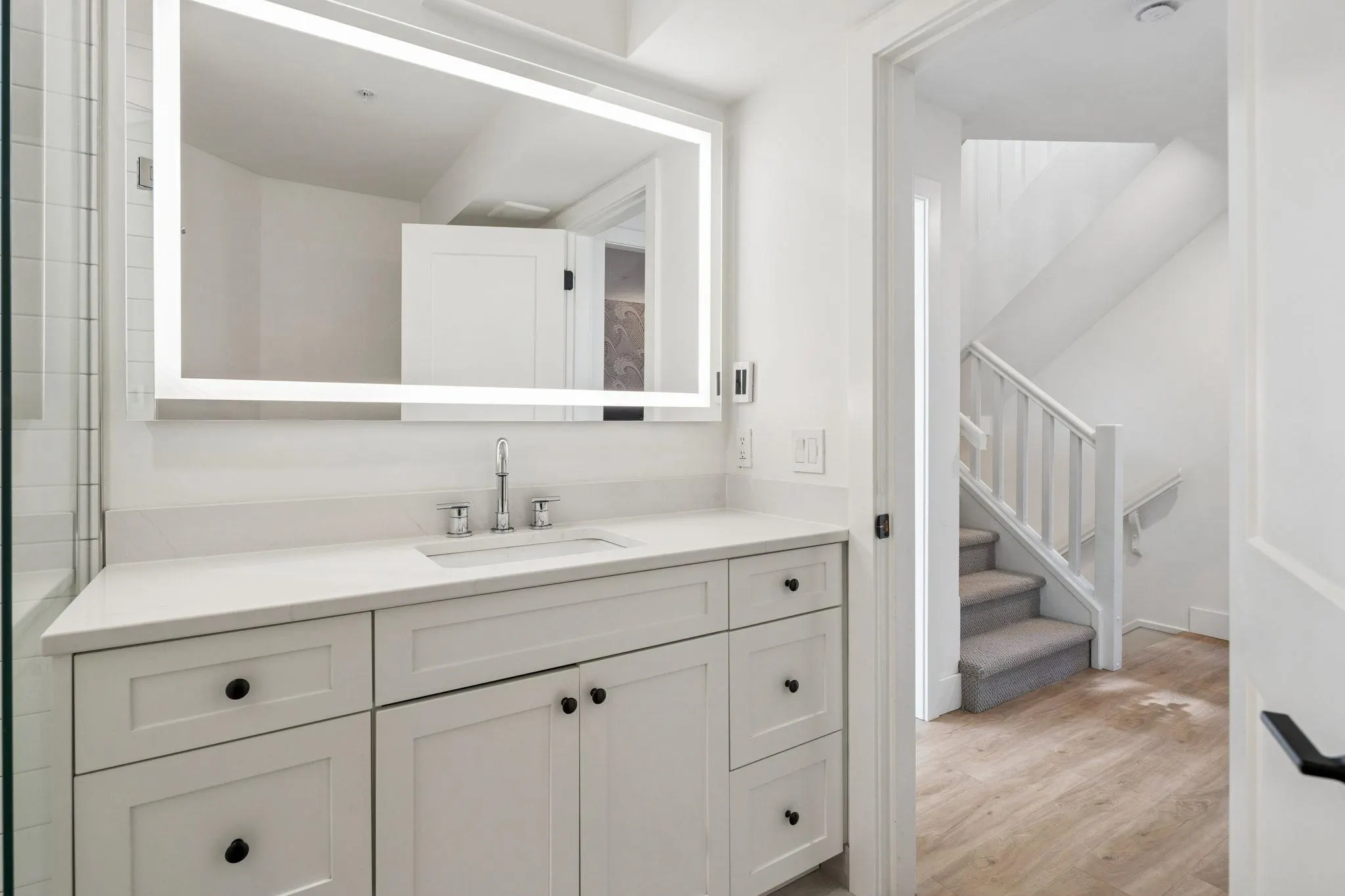 933 W 8th Avenue #103