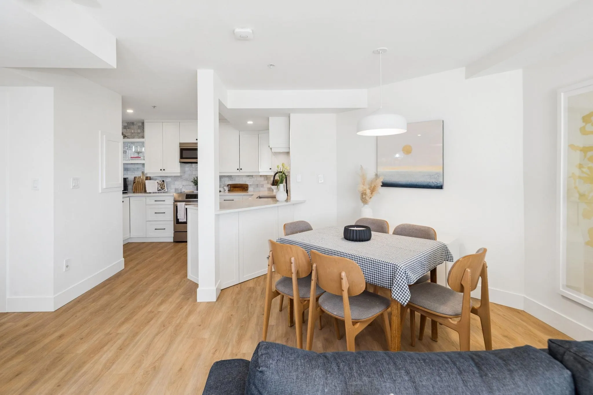 933 W 8th Avenue #103