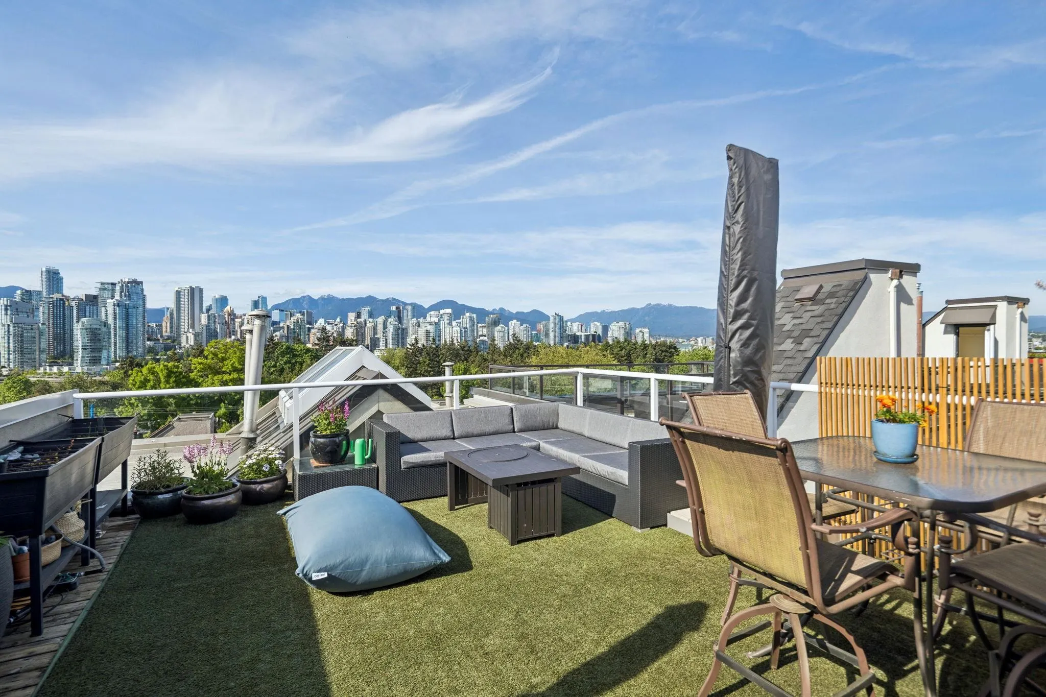 933 W 8th Avenue #103