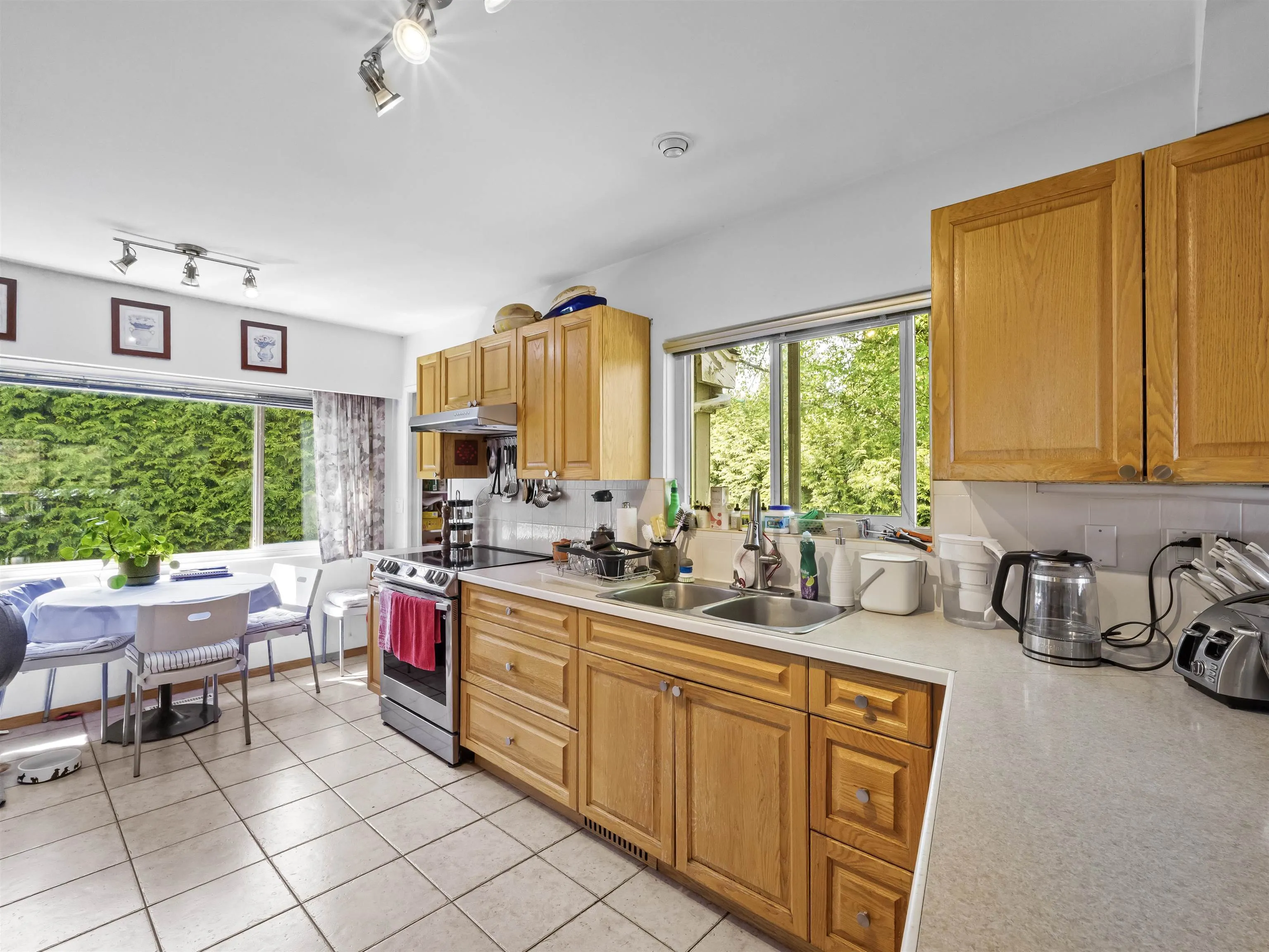 998 Fairway Drive
