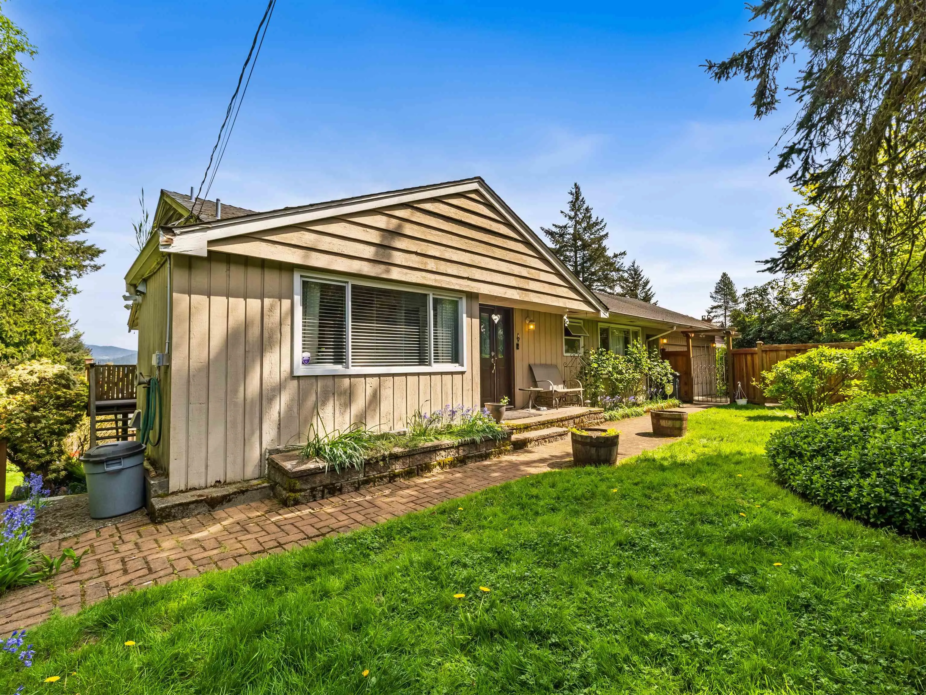 998 Fairway Drive