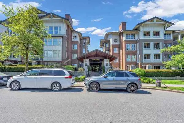 4655 Valley Drive #1208