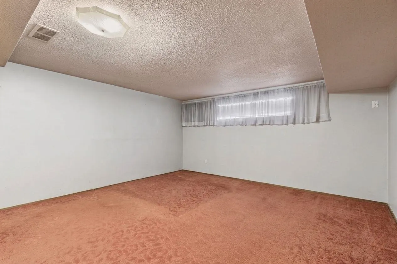 3055 Rosemont Drive