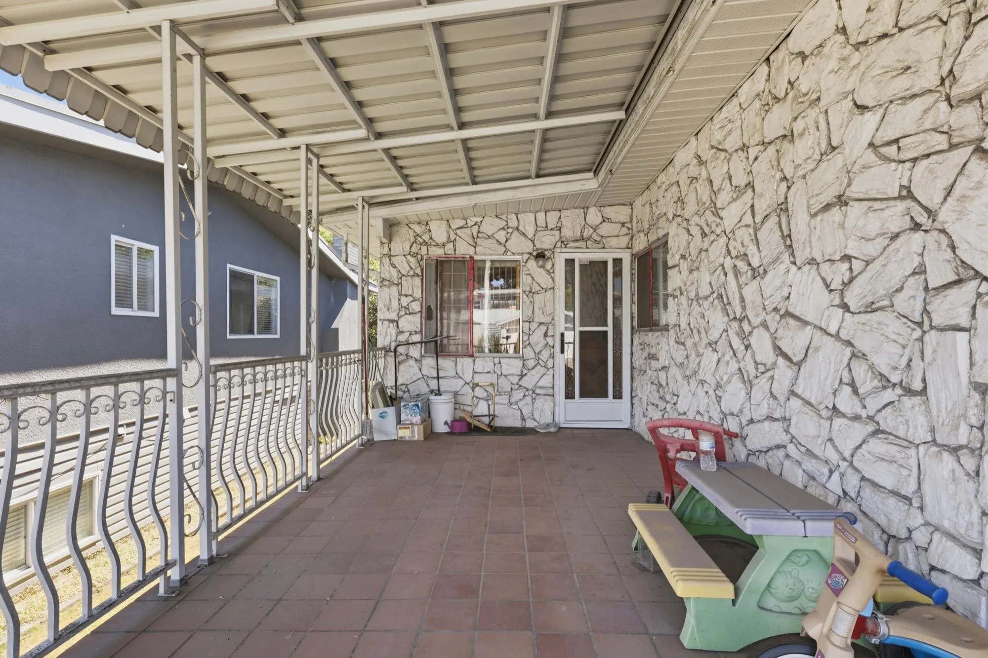 3055 Rosemont Drive