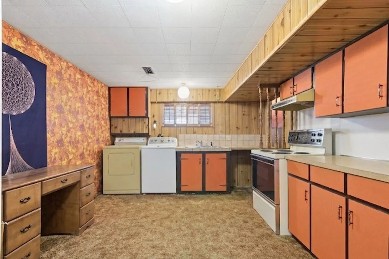 3055 Rosemont Drive
